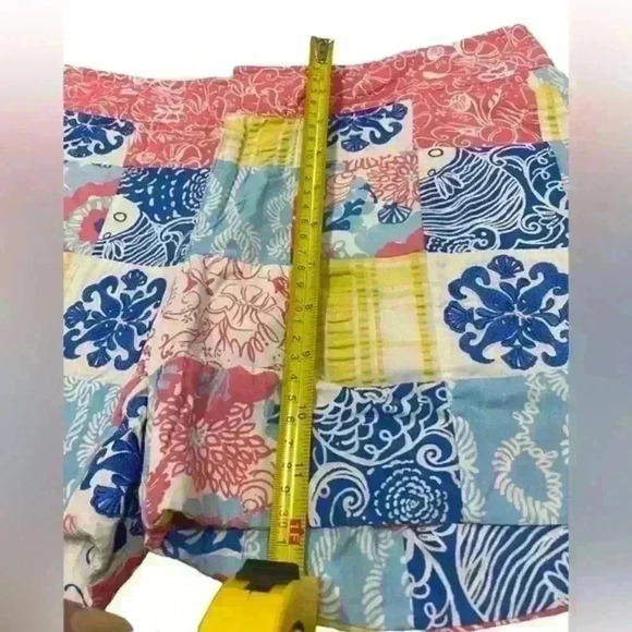 Lilly Pulitzer Floral Embroidered Patchwork‎ Women’s Shorts Size 4 - Picture 4 of 10